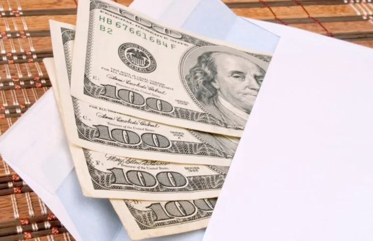 How to Negotiate a Salary Raise in Times of Crisis